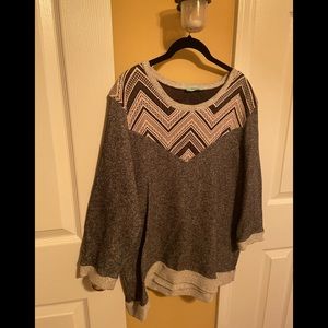 KARLIE SWEATSHIRT - LARGE